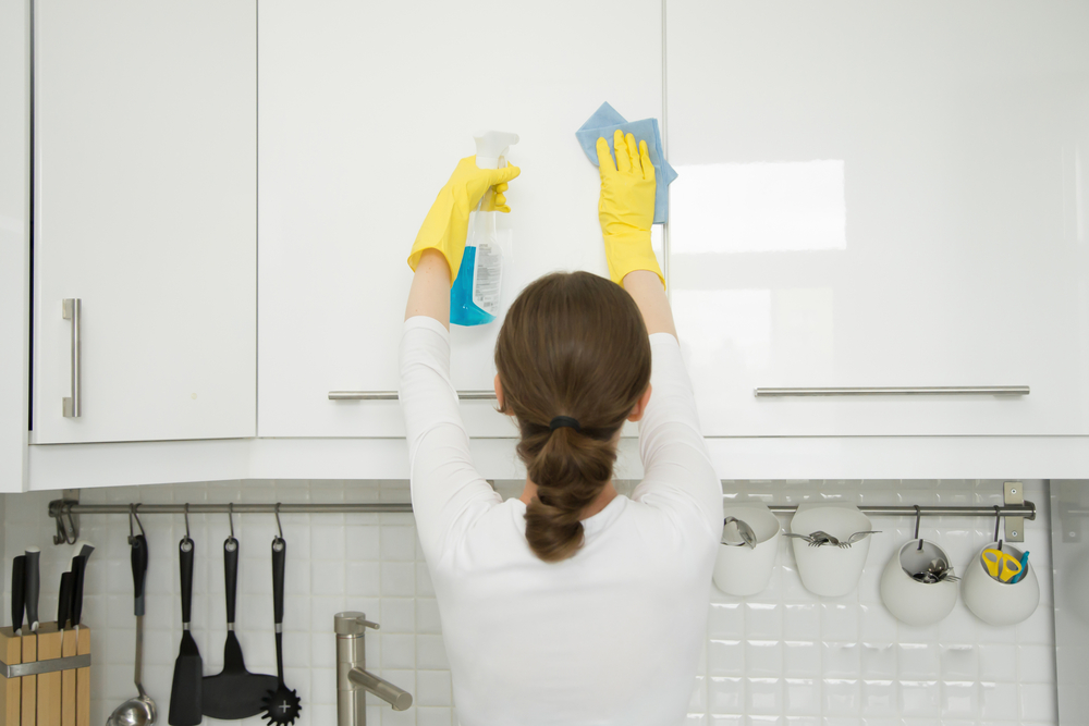kitchen cabinet cleaning